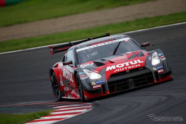 決勝2位の#23 GT-R。撮影:益田和久