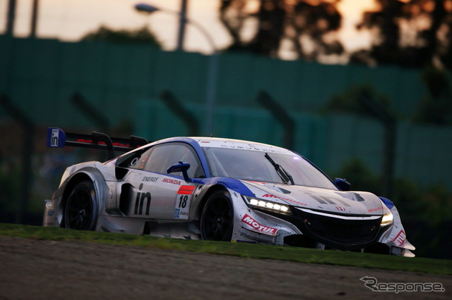 決勝3位の#18 NSX。撮影:益田和久