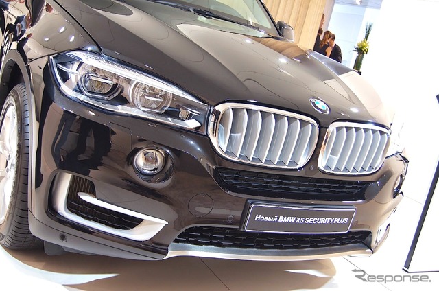 BMW・X5 セキュリティプラス(モスクワモーターショー14)