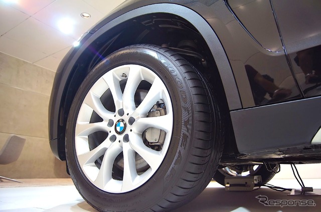 BMW・X5 セキュリティプラス(モスクワモーターショー14)