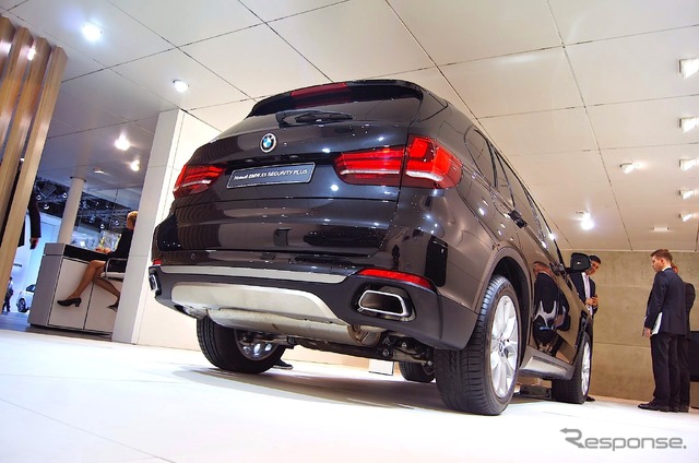BMW・X5 セキュリティプラス(モスクワモーターショー14)