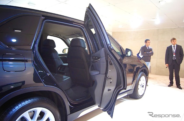 BMW・X5 セキュリティプラス(モスクワモーターショー14)