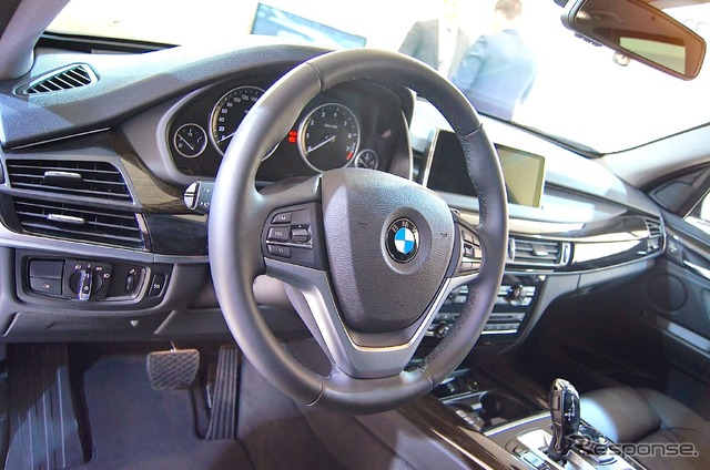 BMW・X5 セキュリティプラス(モスクワモーターショー14)