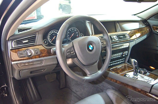 BMW・7シリーズ ハイセキュリティ(モスクワモーターショー14)
