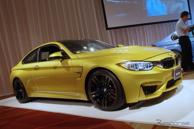 BMW M4クーペ