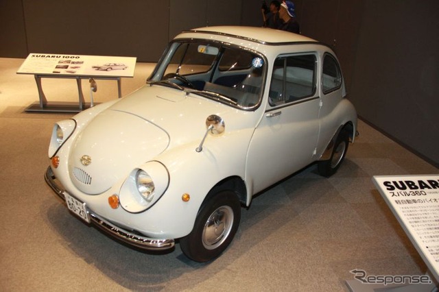 スバルビジターセンター:車両展示コーナー