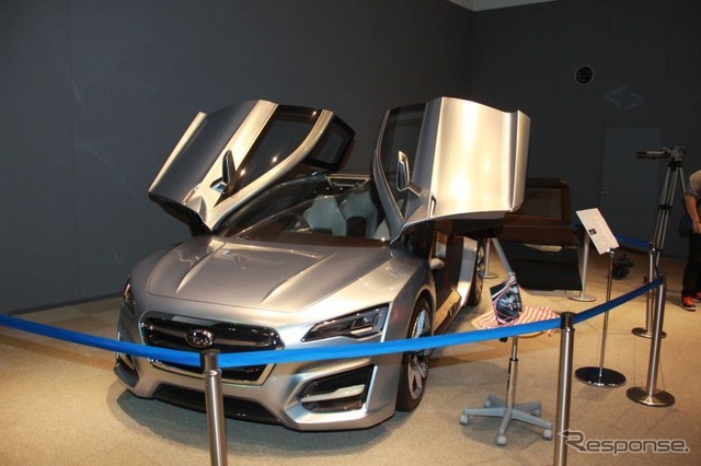 スバルビジターセンター:車両展示コーナー