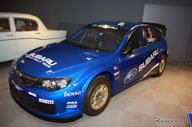 スバルビジターセンター:車両展示コーナー