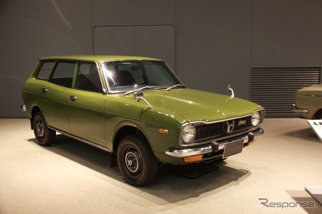 スバルビジターセンター:車両展示コーナー