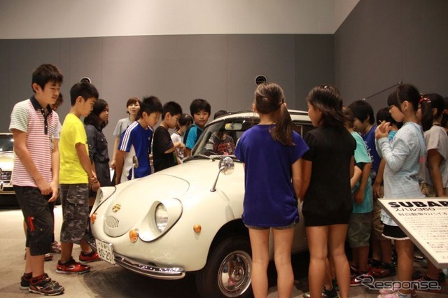 スバルビジターセンター:車両展示コーナー