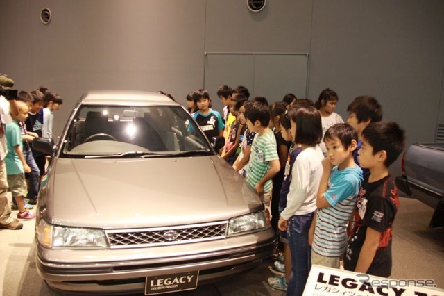 スバルビジターセンター:車両展示コーナー