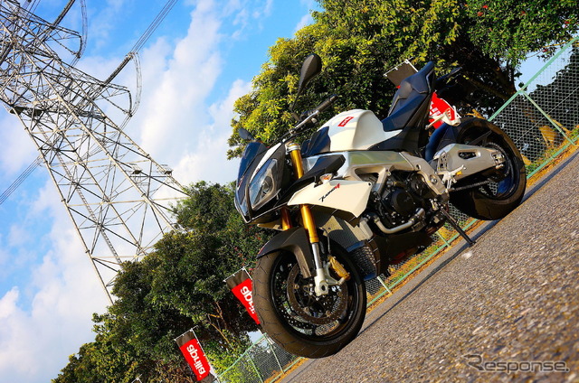 アプリリア トゥオーノ V4R APRC ABS
