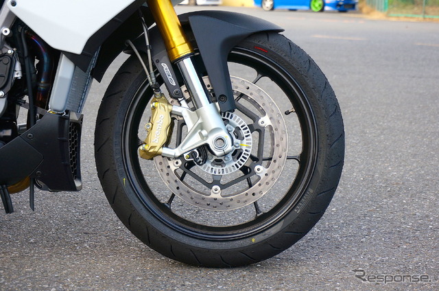 アプリリア トゥオーノ V4R APRC ABS