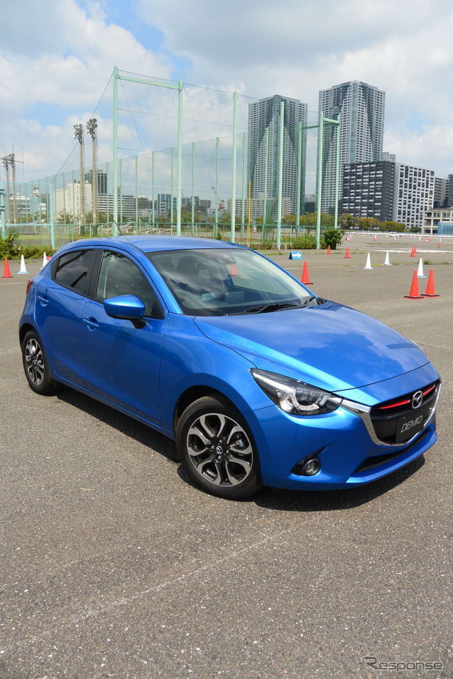 マツダ 新型デミオ