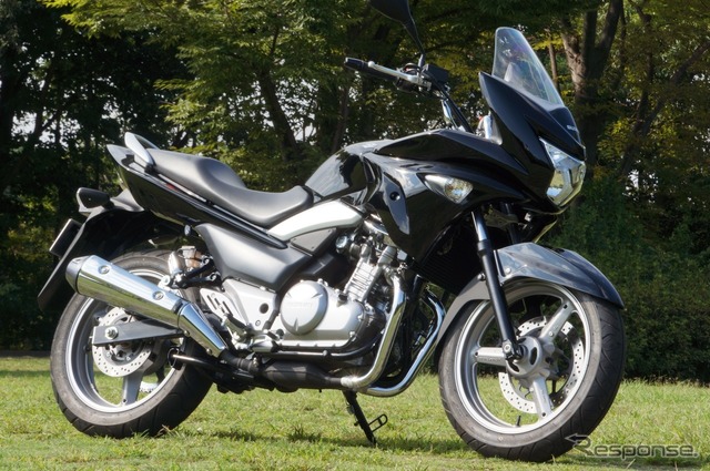スズキ・GSR250S