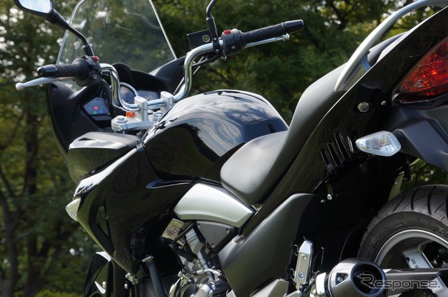 スズキ・GSR250S