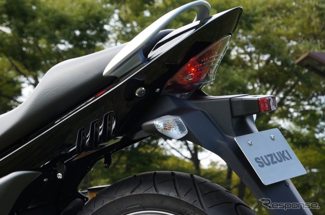 スズキ・GSR250S