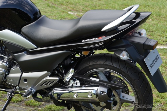 スズキ・GSR250S