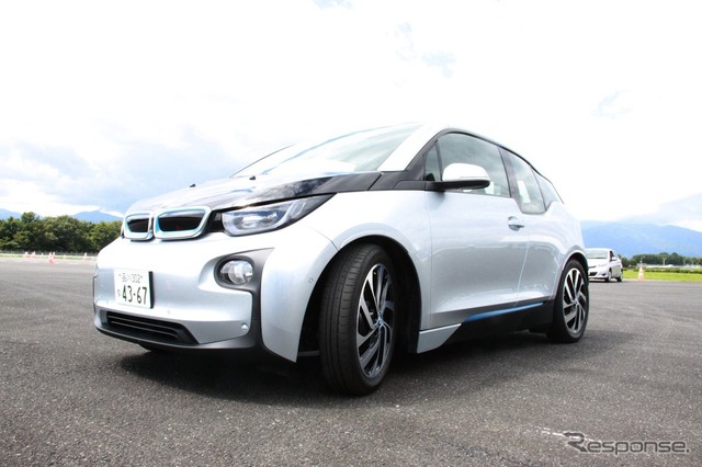 ologicを純正採用したBMW i3。次世代タイヤの先駆けとなるか