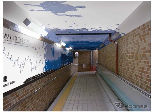 新花巻駅の新幹線駅舎と釜石線ホームを結ぶ地下通路の改修後のイメージ。「『新幹線から』『釜石線へ』『銀河鉄道の旅』へとつながっていくイメージ」で構成した装飾を施す。