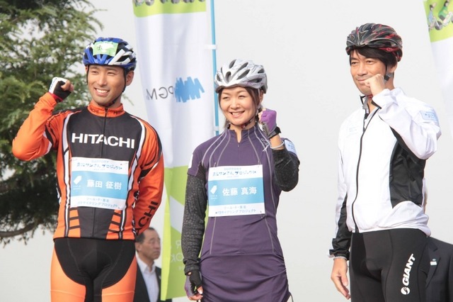 出走前の佐藤真海さんと中西哲生さん