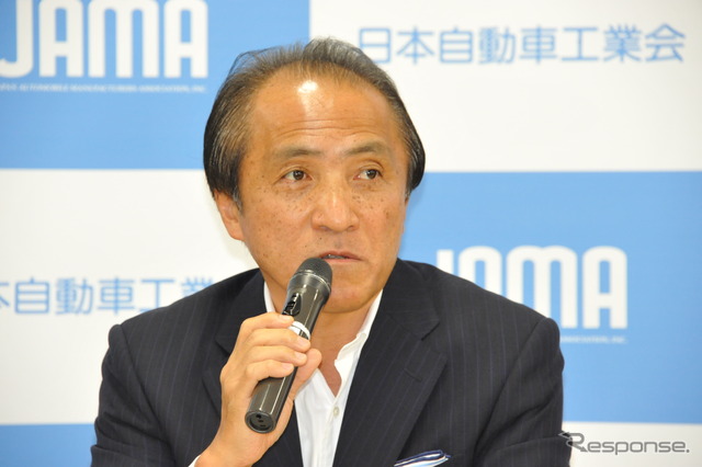 4社合同記者会見に臨んだ柳弘之ヤマハ発動機社長（JAMA二輪車特別委員会委員長）