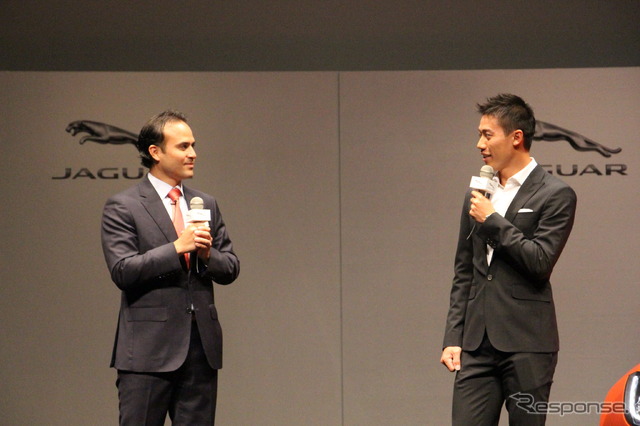 プロテニスプレーヤーの錦織圭選手(右)とジャガー・ランドローバー・ジャパンのマグナス・ハンソン社長(左)