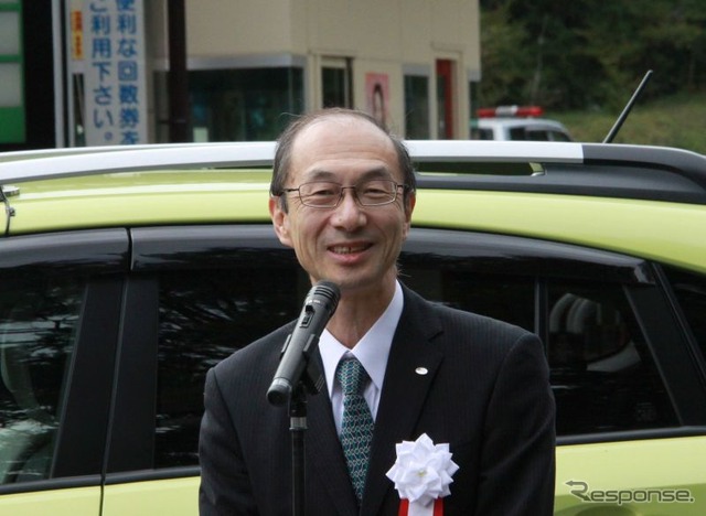 富士スバルラインパトロールカー贈呈式