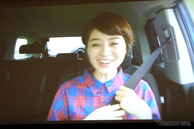 東京・台場で10月11~13日に開催される「Tokyo Motor Fes 2014」(日本自動車工業会主催)のCMに出演している鈴木ちなみ