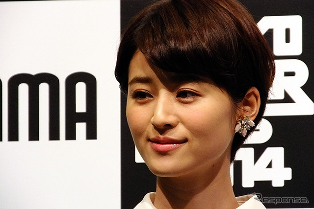 東京・台場で10月11~13日に開催される「Tokyo Motor Fes 2014」(日本自動車工業会主催)のCMに出演している鈴木ちなみ