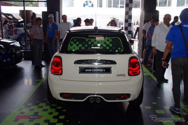 MINIブースの展示車両が売り切れ!?(ジャカルタモーターショー14)