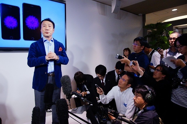 販売競争に勝つというより、「お客様がネットワークやサービスを考え、ドコモと長く付き合う方法を考えていきたい」と話す加藤社長。