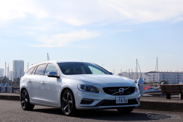 ボルボ・V60 T4 R-DESIGN PLUS
