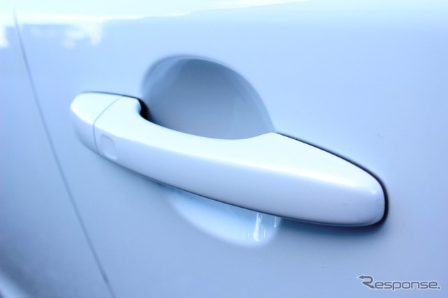 ボルボ・V60 T4 R-DESIGN PLUS
