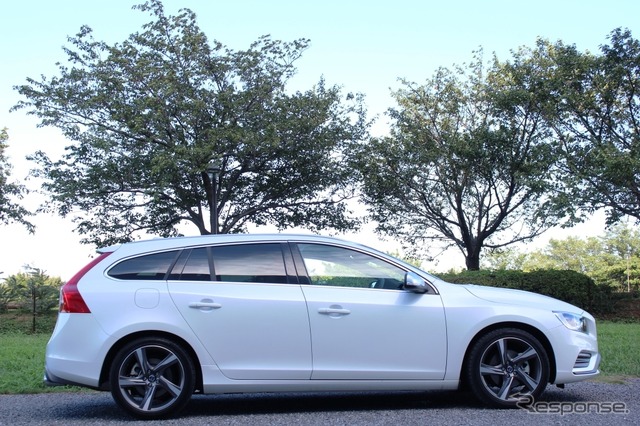 ボルボ・V60 T4 R-DESIGN PLUS