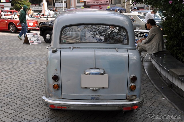 1959年 ダットサン 211