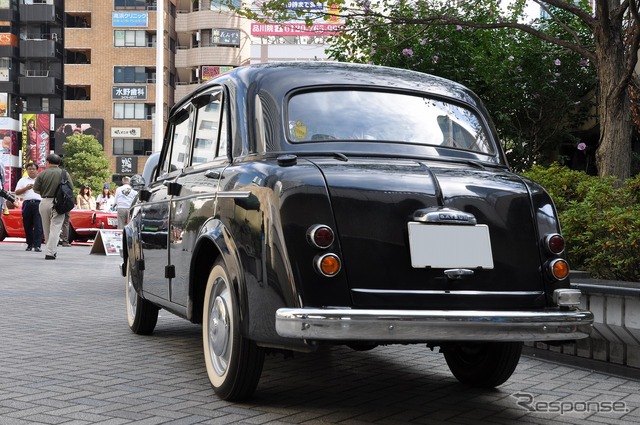 1959年 ダットサン 211