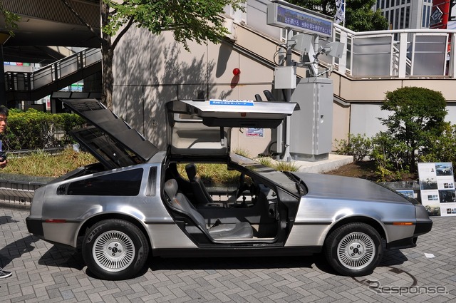 1981年 デロリアンDMC-12