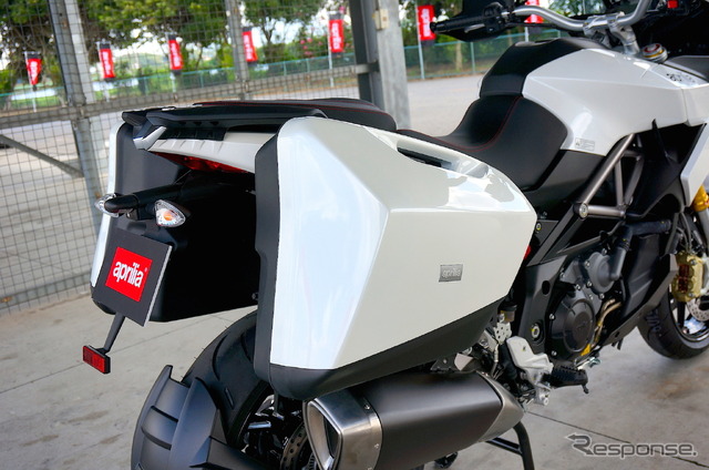 アプリリア・カポノルド 1200 ABS トラベルパック