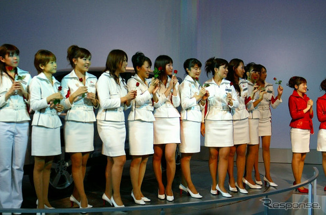 【東京モーターショー05】コンパニオン写真蔵…その85 三菱はこうでなくっちゃ