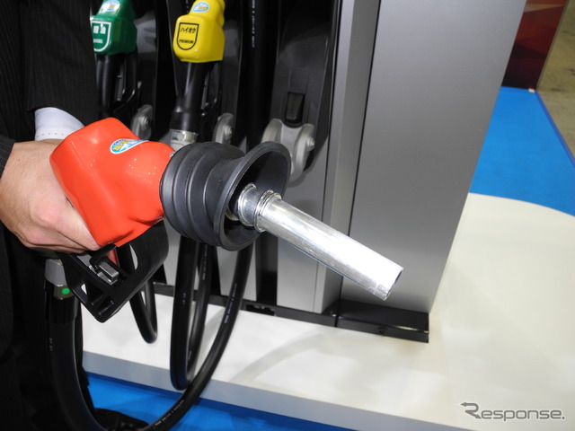 タツノのガソリン計量機「TOWER-NX D70」