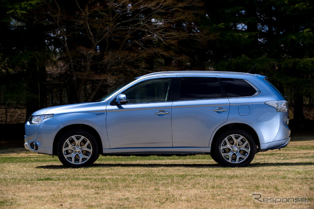 三菱 アウトランダーPHEV(参考画像)