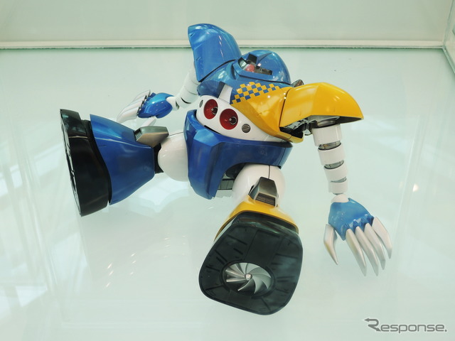 モーターショー会場に展示された「ガンプラ」（ジャカルタモーターショー14）