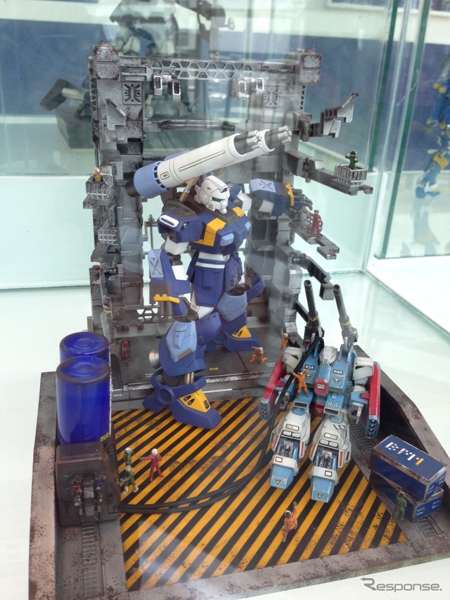 モーターショー会場に展示された「ガンプラ」（ジャカルタモーターショー14）