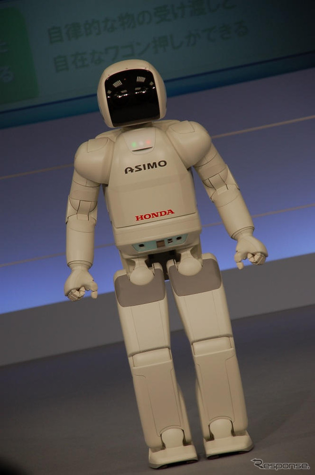 ASIMO の走りに磨き---「わたしの仕事はどうなる」写真蔵