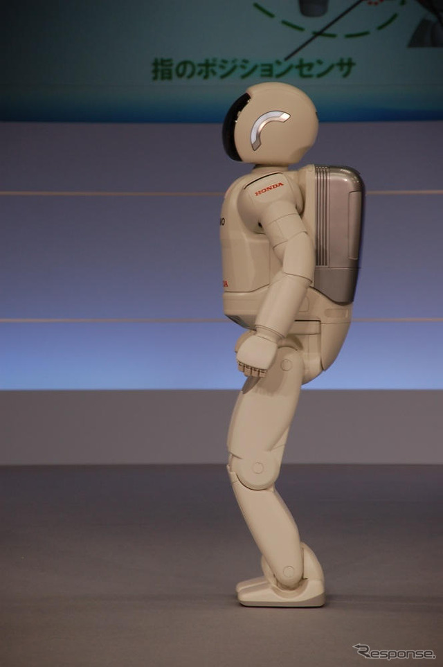 ASIMO の走りに磨き---「わたしの仕事はどうなる」写真蔵