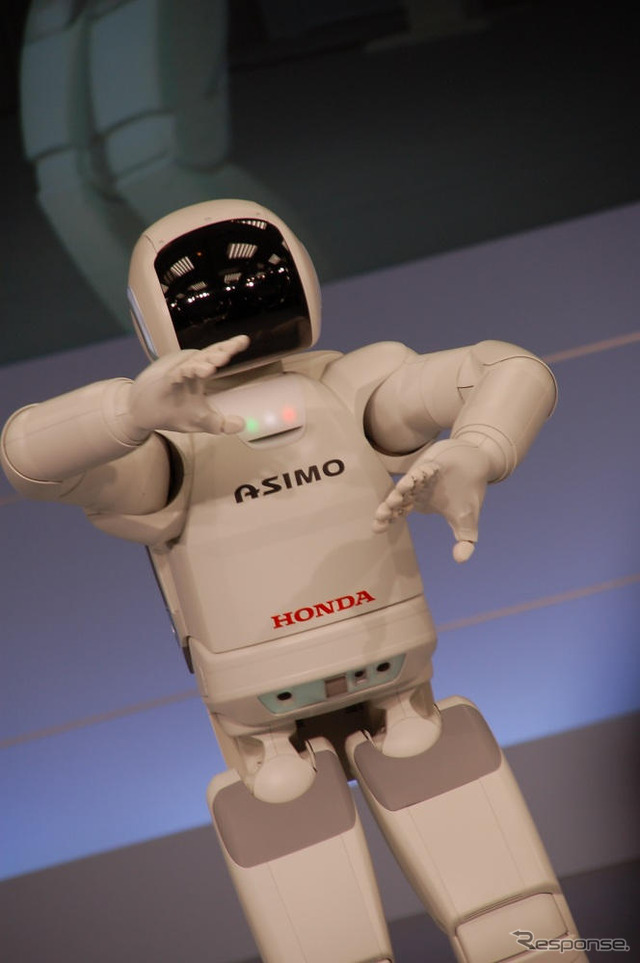 ASIMO の走りに磨き---「わたしの仕事はどうなる」写真蔵