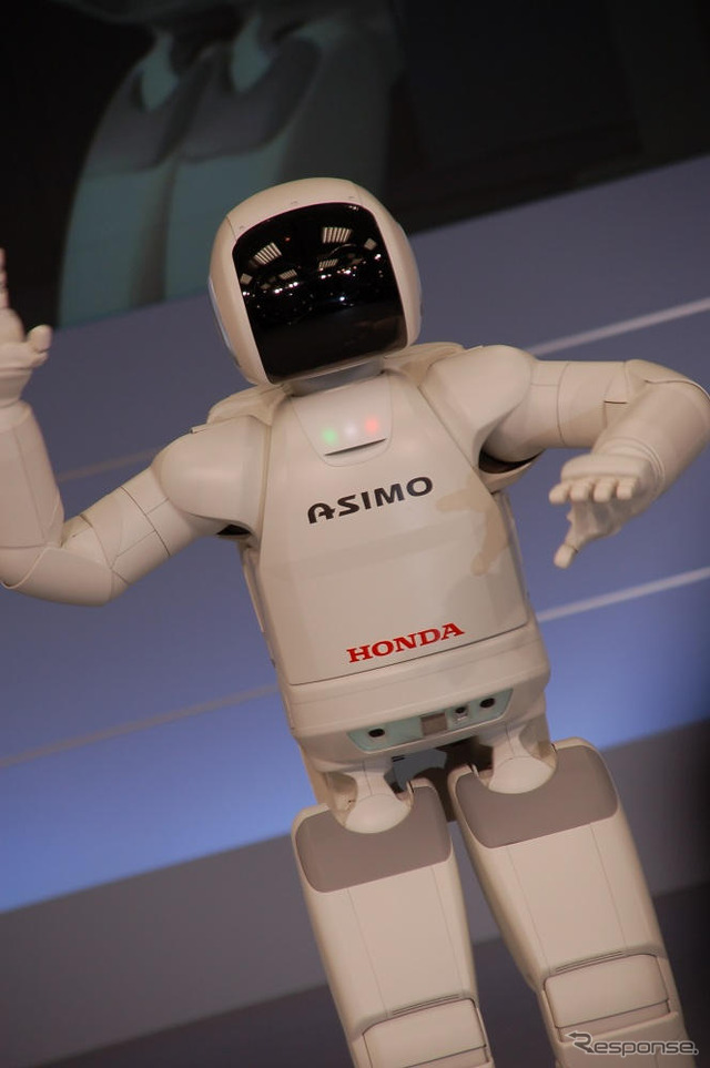 ASIMO の走りに磨き---「わたしの仕事はどうなる」写真蔵