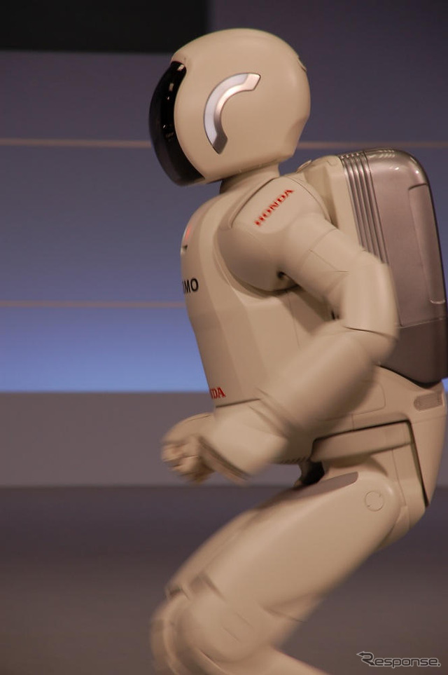 ASIMO の走りに磨き---「わたしの仕事はどうなる」写真蔵