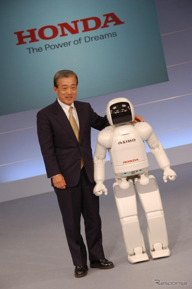 ASIMO の走りに磨き---「わたしの仕事はどうなる」写真蔵